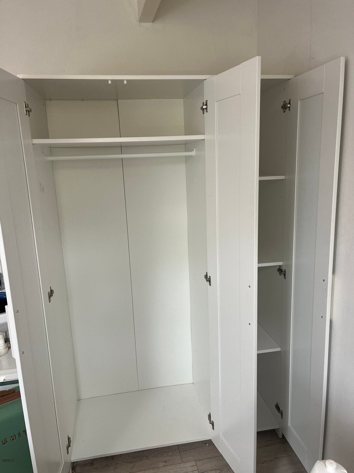 Foto 3 van Ikea kledingkast wit (brimnes)