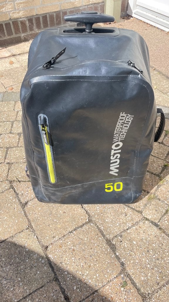Musto rugtas 50L, Ophalen, Nieuw