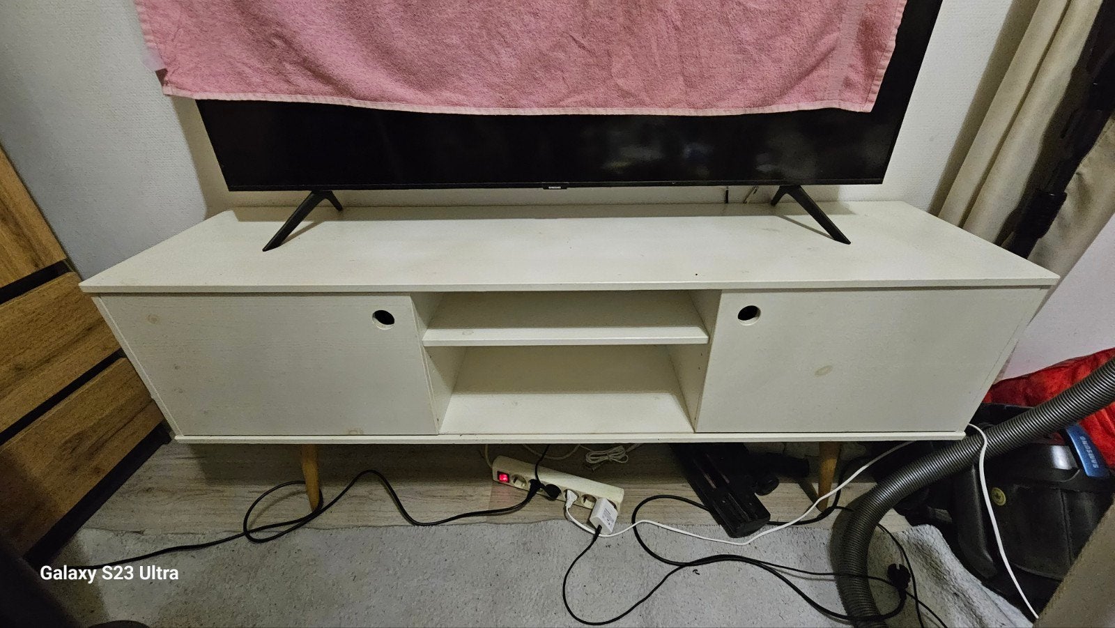 Tweedehands TV-meubel - 160 cm breed, 70 cm hoog, Ophalen