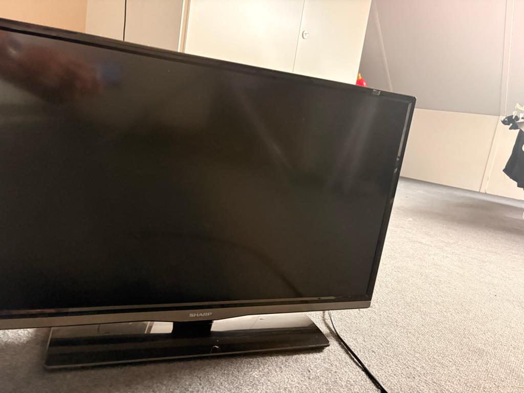Sharp LED TV - 32 inch, Audio, Tv en Foto, Televisies, LED, 50 Hz, HD Ready (720p), Ophalen of Verzenden