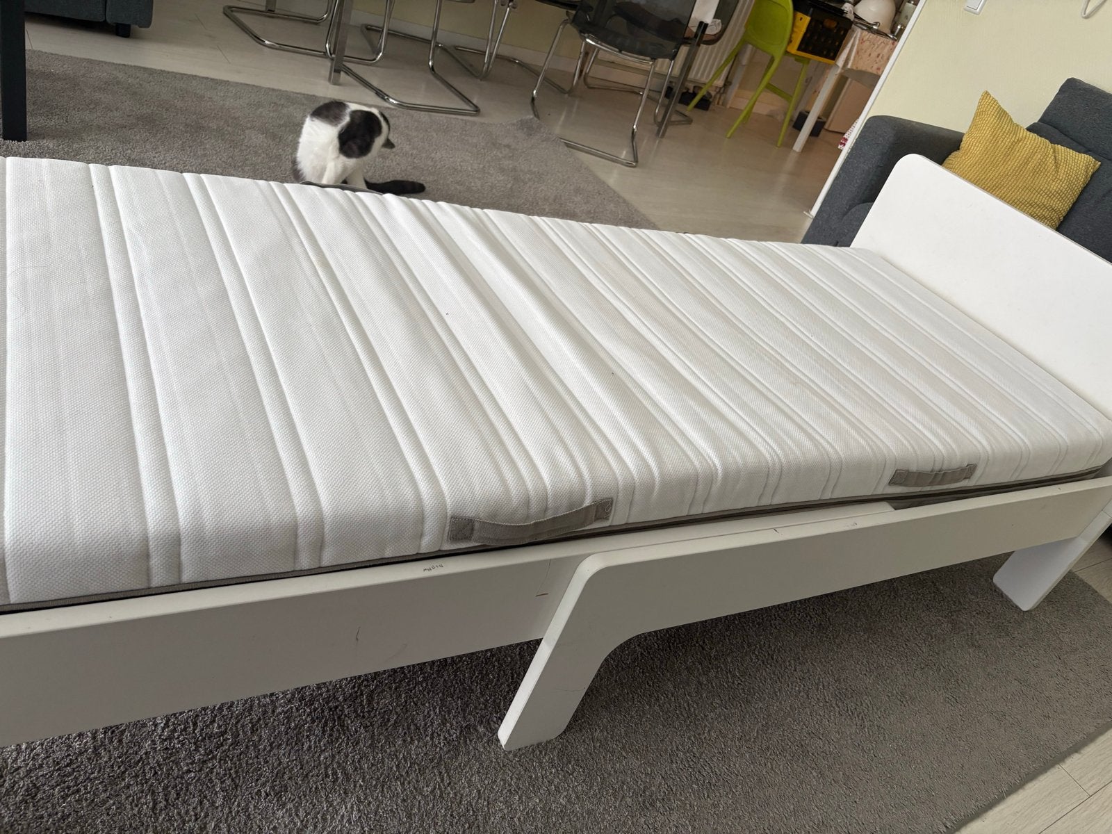IKEA SLÄKT 80x200 bedframe met lattenbodem en matras, Ophalen, Eenpersoons, Wit, Zo goed als nieuw