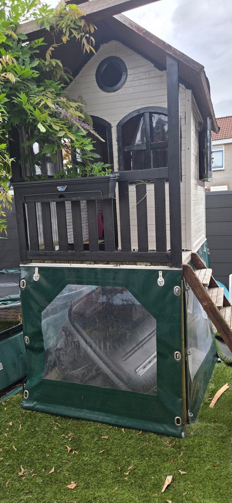 Houten speelhuisje met glijbaan en zeilen, Ophalen