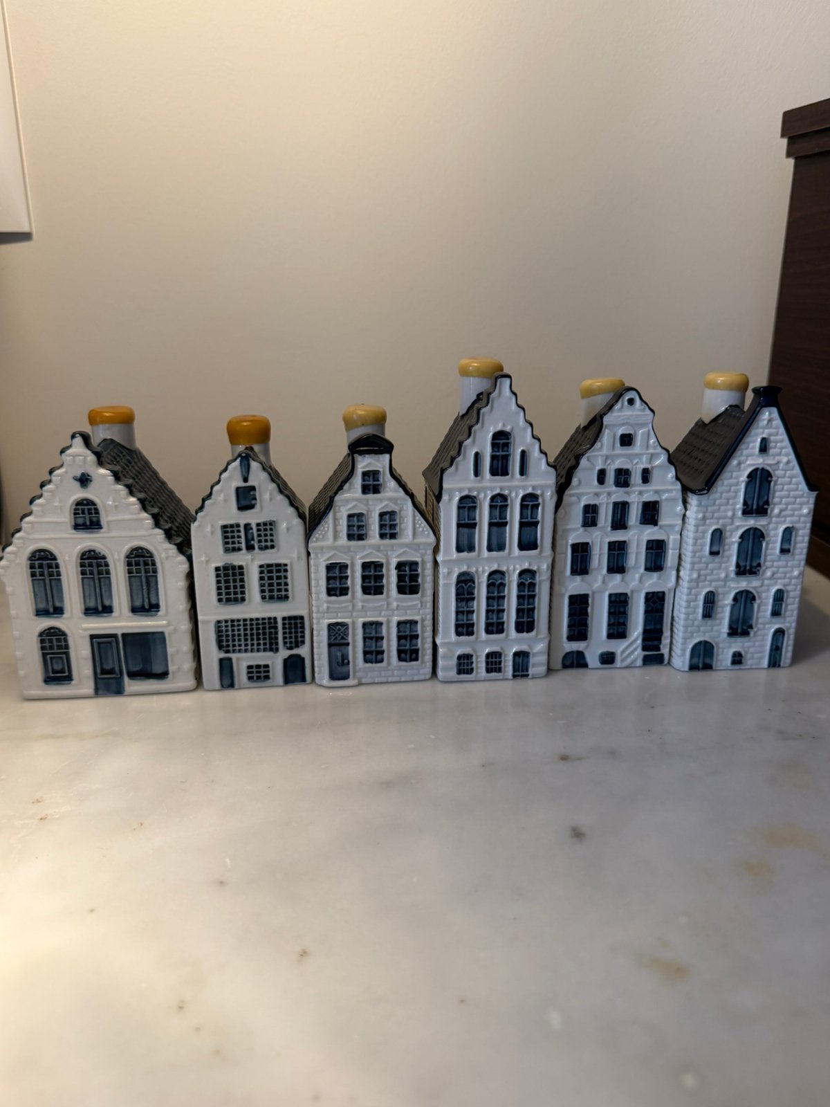 6 originele Delfts blauwe KLM-huisjes – (48) 49 t/m 54 Bols, Ophalen of Verzenden, Zo goed als nieuw, 41 t/m 60, Gevuld