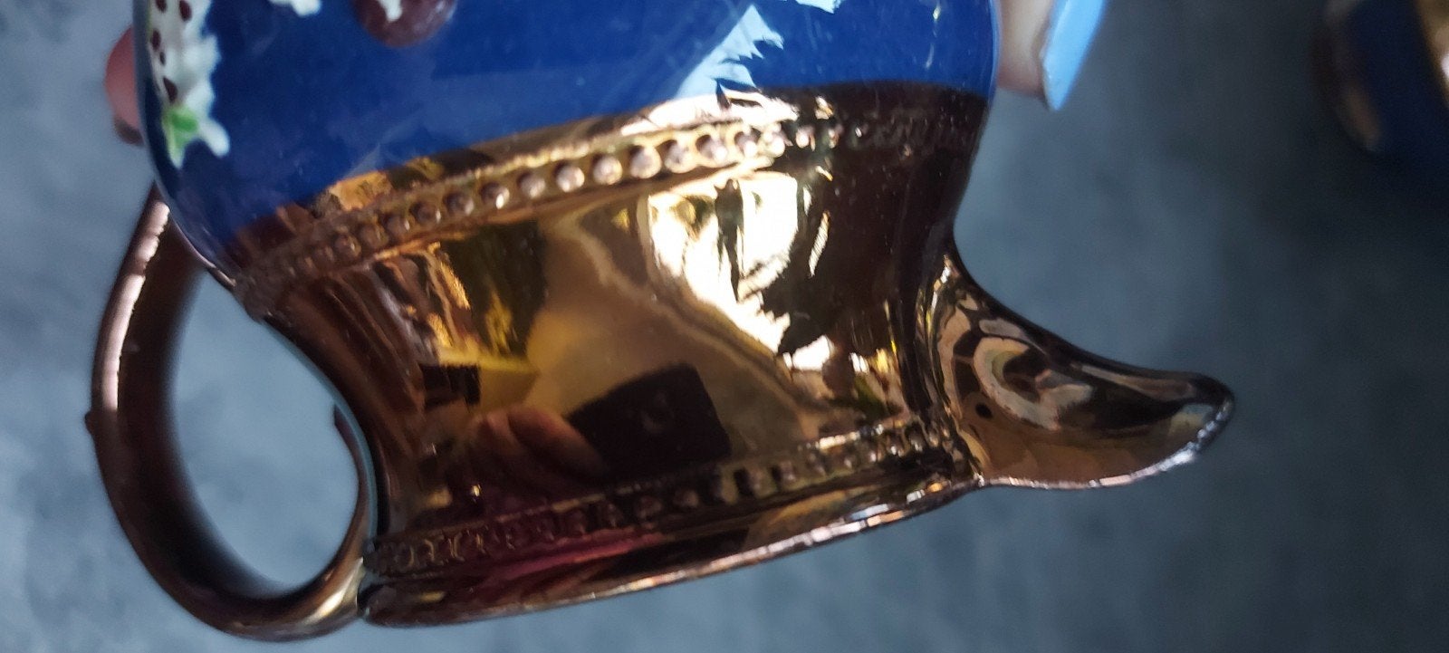 Vintage koperkleurige waskom en kan met reliëfdecor, Ophalen of Verzenden