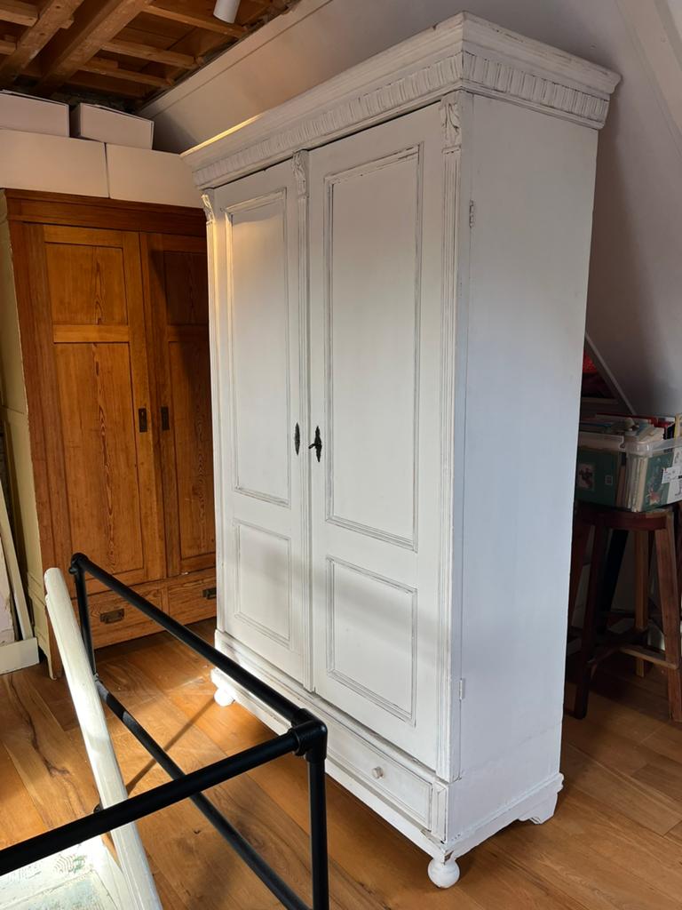 Prachtige brocante kledingkast, gebroken wit, mat, Old Basic, Ophalen