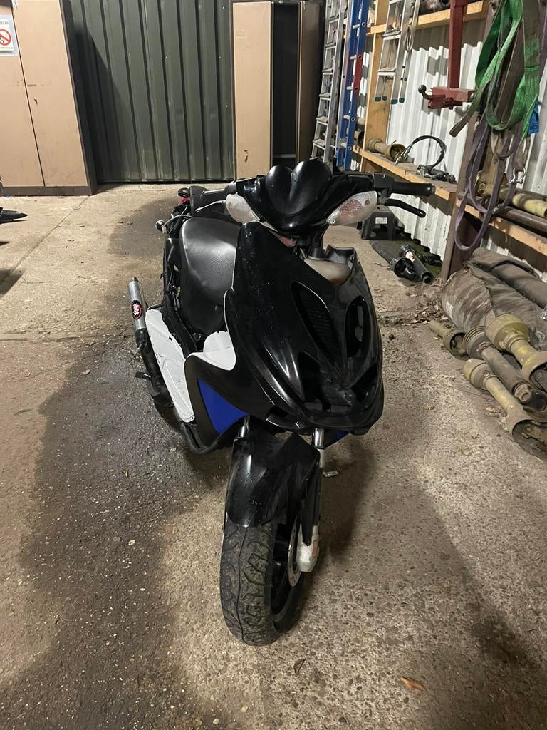 Yahmaha aerox 70 cc zonder 123, Ophalen of Verzenden, Zo goed als nieuw, Tweetakt, Aerox