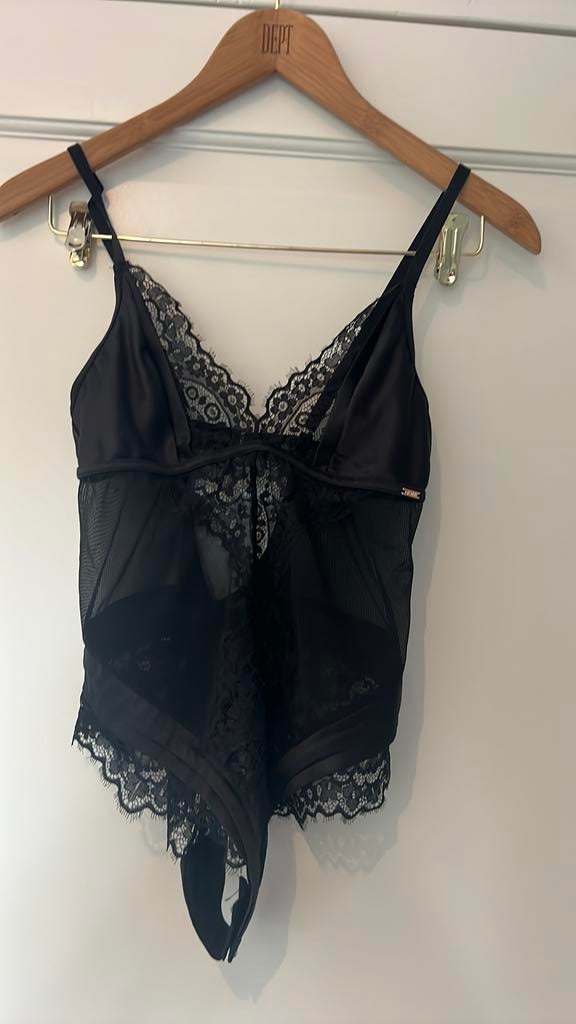 Prachtige zwarte body met kant , S, Ophalen of Verzenden, Zwart, Body of Korset