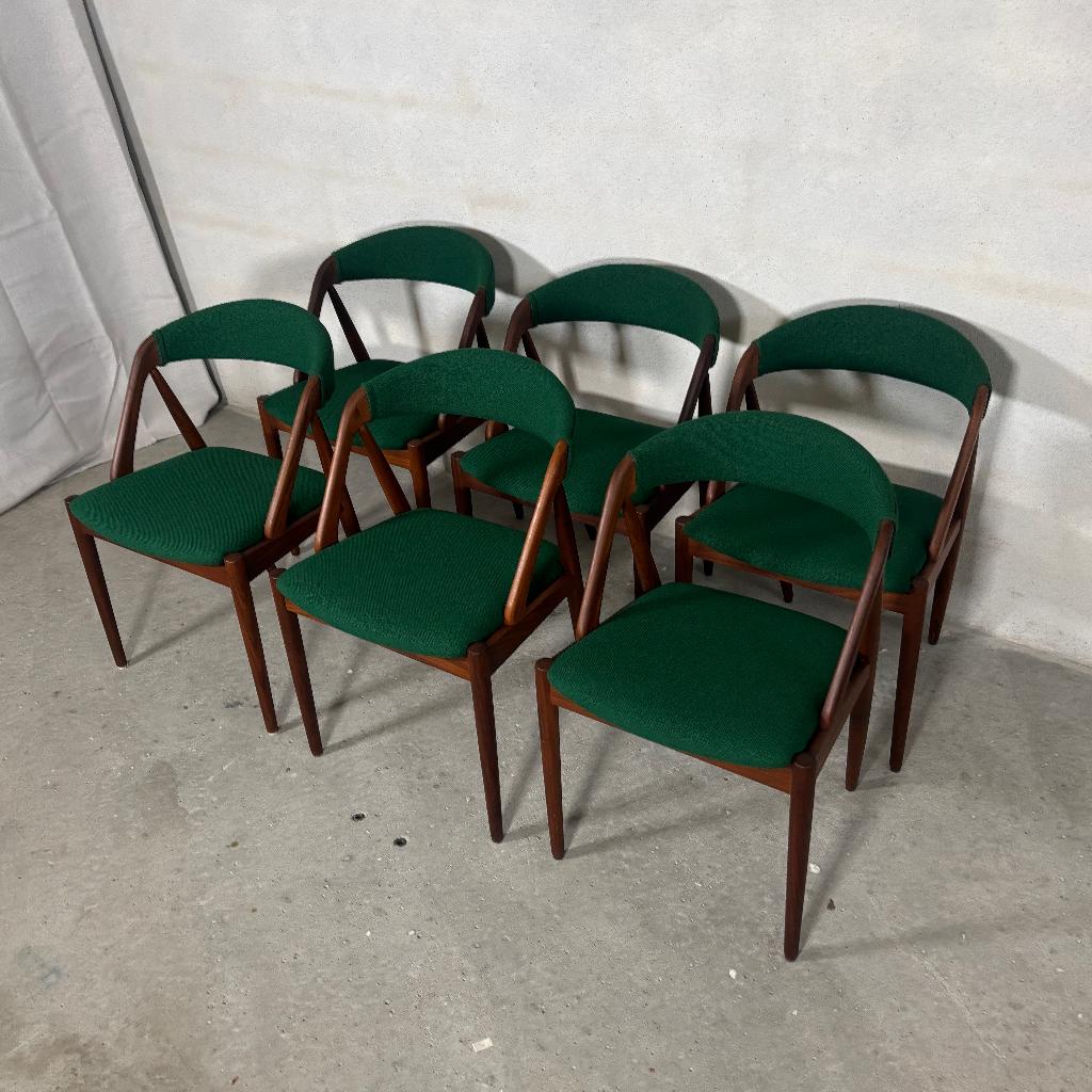 6x Model 31 eetkamerstoelen Kai Kristiansen | Deens, 60's, Bruin, Ophalen of Verzenden, Zo goed als nieuw, Stof