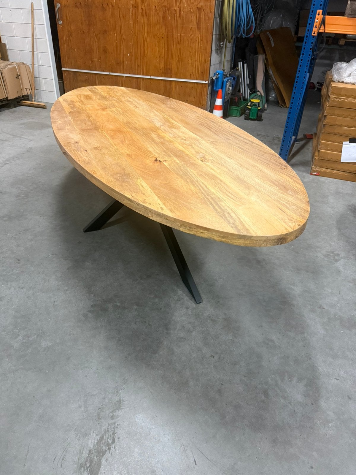 Magazijn leegverkoop ovale mago houten tafels nieuw, Huis en Inrichting, Ophalen, Nieuw, Ovaal, 200 cm of meer
