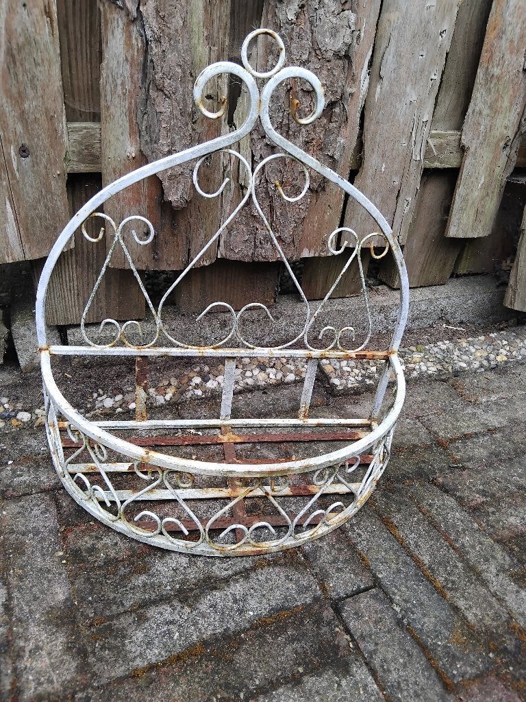 BROCANTE MUURREK PLANTEN REK DECORATIE REK HALF ROND, Ophalen