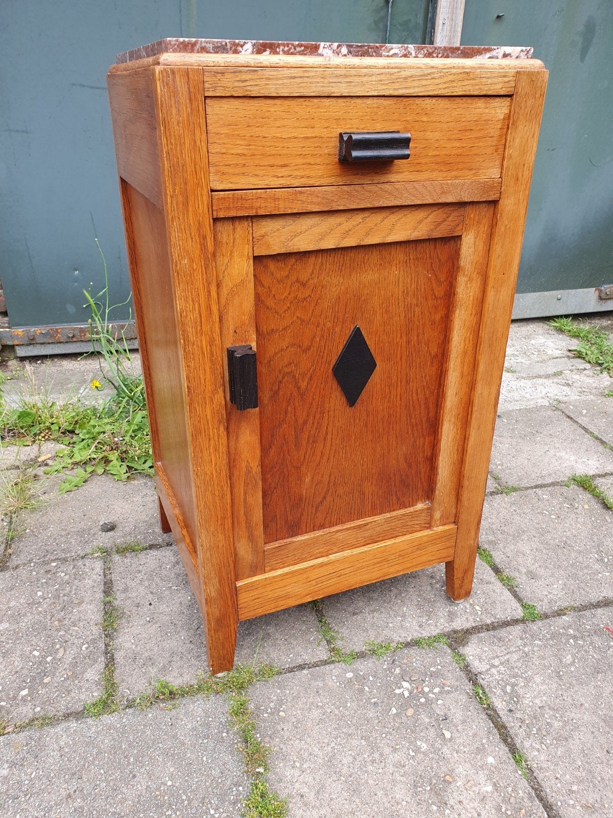 Nachtkastje met  marmeren blad., Ophalen