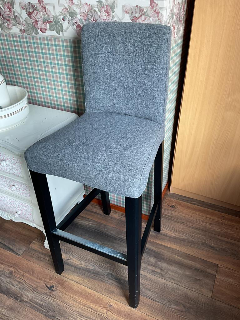 Ikea barkruk Bergmund, Gebruikt, Met voetsteun, Verzenden, 60 tot 90 cm