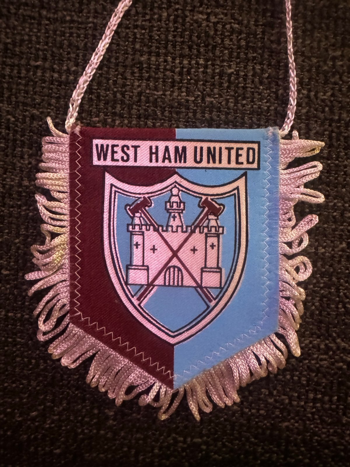 West Ham United Vaantje - Voetbal Souvenir, Ophalen of Verzenden, Gebruikt, Buitenlandse clubs, Vaantje of Sjaal