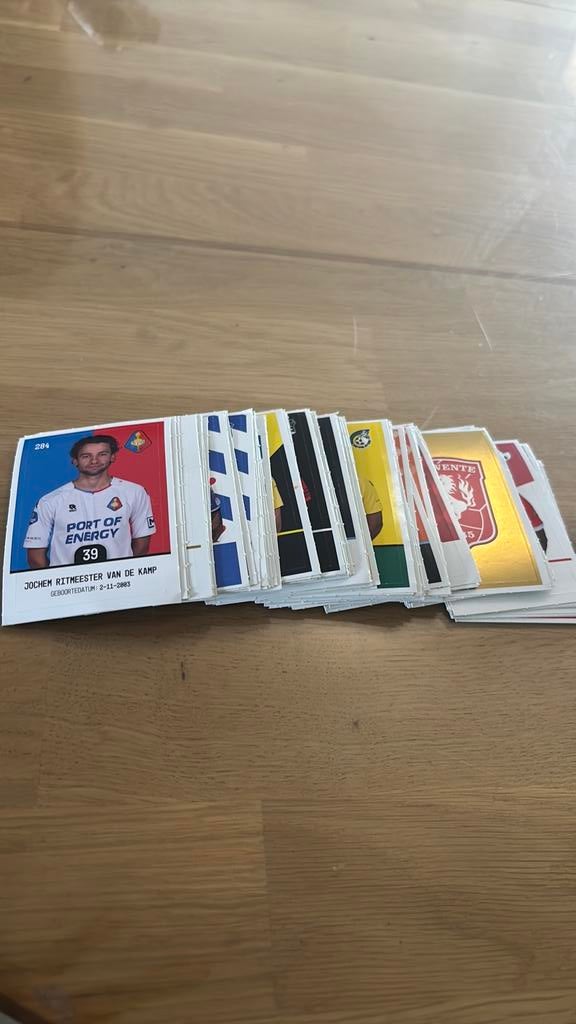 Voetbalplaatjes Plus (ruilen), Verzamelen, Ophalen of Verzenden, Zo goed als nieuw, Speelkaart(en)