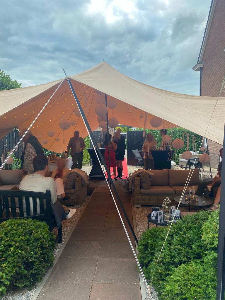 Verhuur bruiloftstent partytent stretchtent feesttent, Ophalen, Zo goed als nieuw