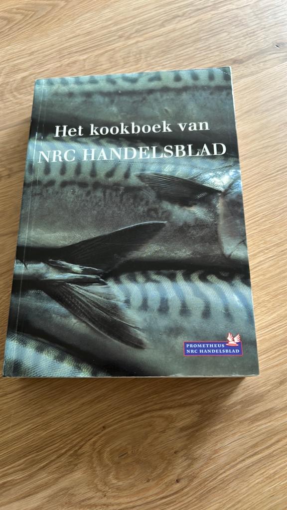 Het kookboek van NRC HANDELSBLAD, Boeken, Kookboeken, Zo goed als nieuw, Voorgerechten en Soepen, Overige gebieden, Ophalen of Verzenden