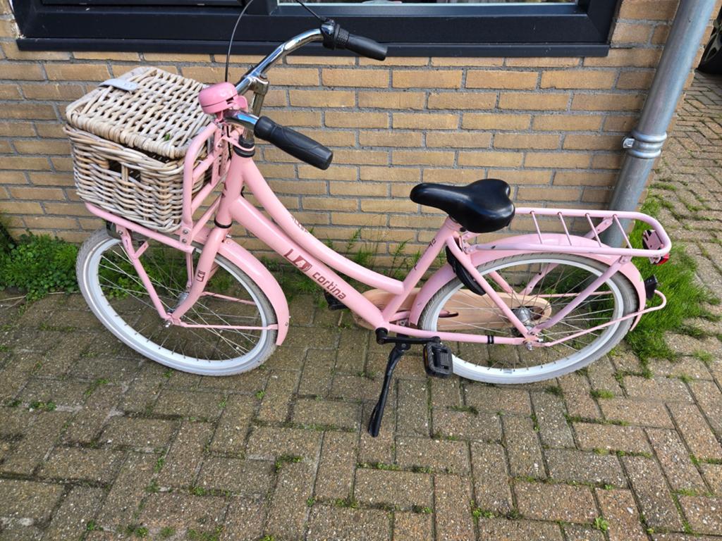 Mooie roze kinderfiets Cortina 24 inch, Fietsen en Brommers, Fietsen | Dames | Damesfietsen, Gebruikt, Overige merken, Versnellingen