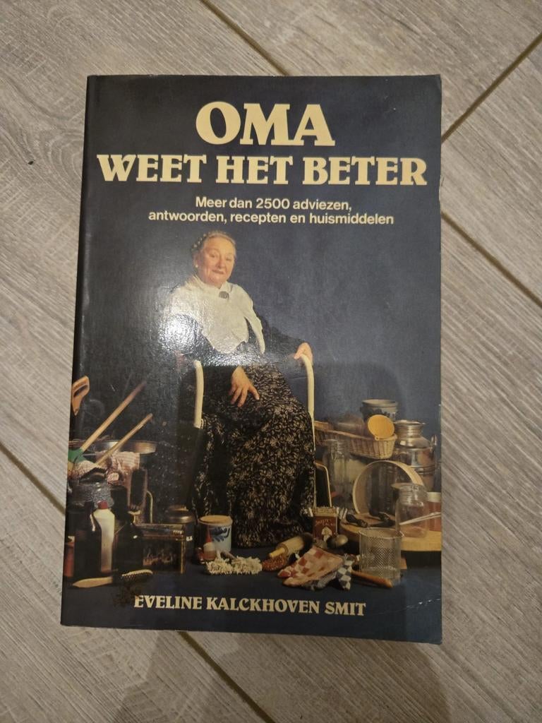 Oma weet het beter - Eveline Kalckhoven Smit, Ophalen of Verzenden, Gelezen