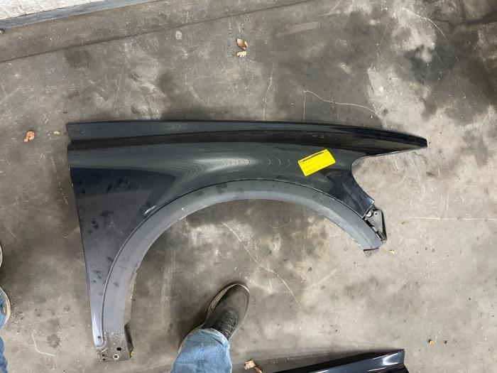 Scherm rechts-voor van een Volvo C30 (452-46), Gebruikt, -, -, Ophalen of Verzenden