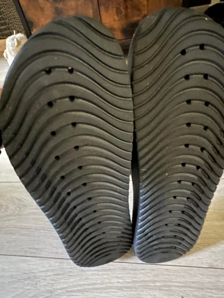Nike Slippers Maat 49 - Zwart, Ophalen of Verzenden, Zo goed als nieuw, Zwart, Slippers