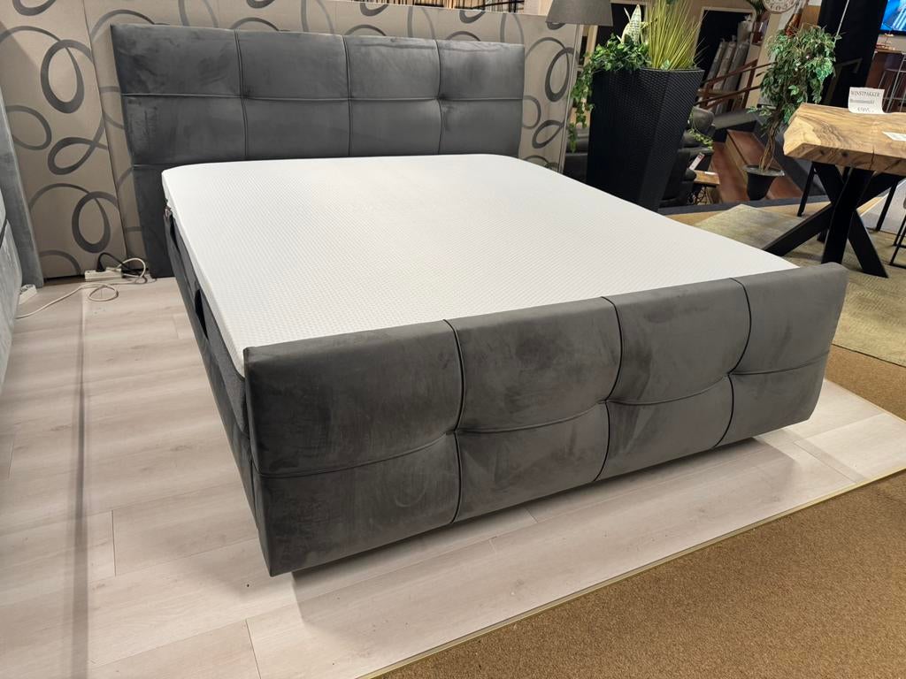 Boxspring 180 Grijs Velvet met vakken en Emma matras E-7296, Mwonenenslapen, Mwonenenslapen@ziggo.nl, 180 cm, 200 cm