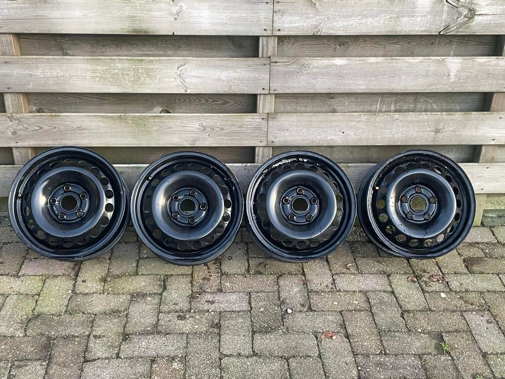 Stalen velgen 15 inch VW Golf / Touran, Auto-onderdelen, Banden en Velgen, Ophalen, Gebruikt, 15 inch, Velg(en)