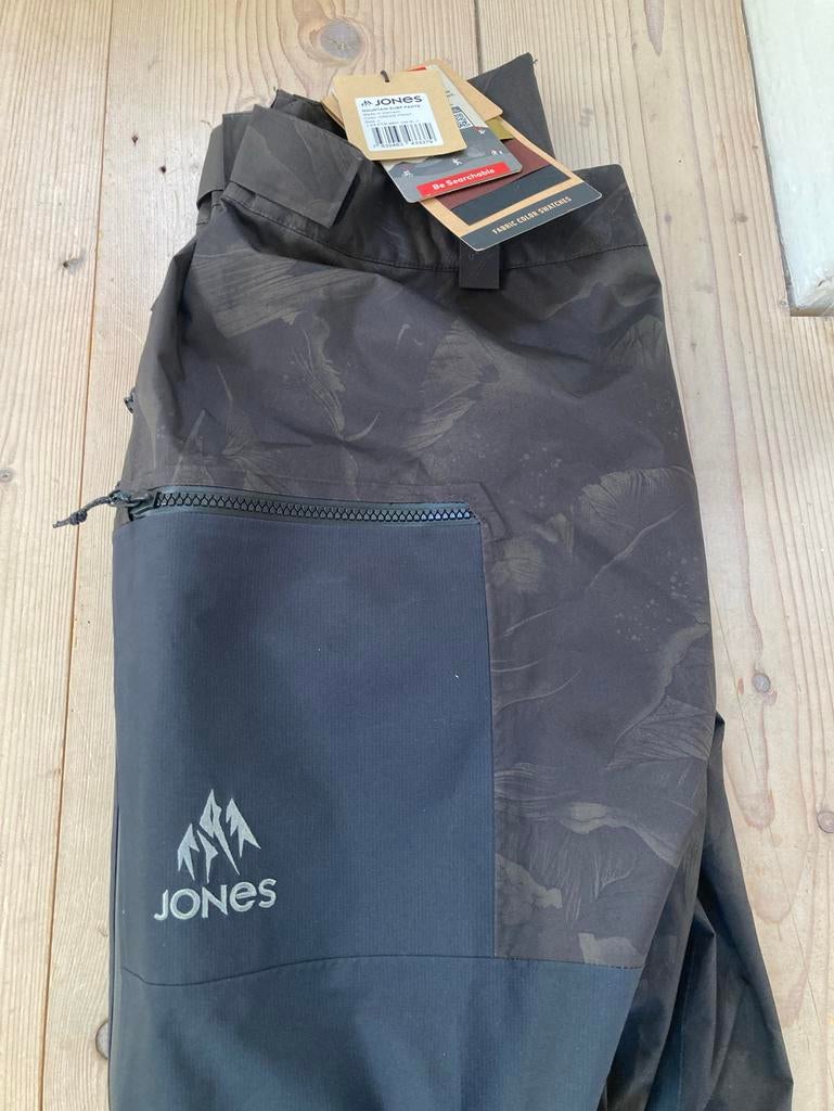 Jones Mountain Surf Pants L Camo, Ophalen of Verzenden, Nieuw, Kleding