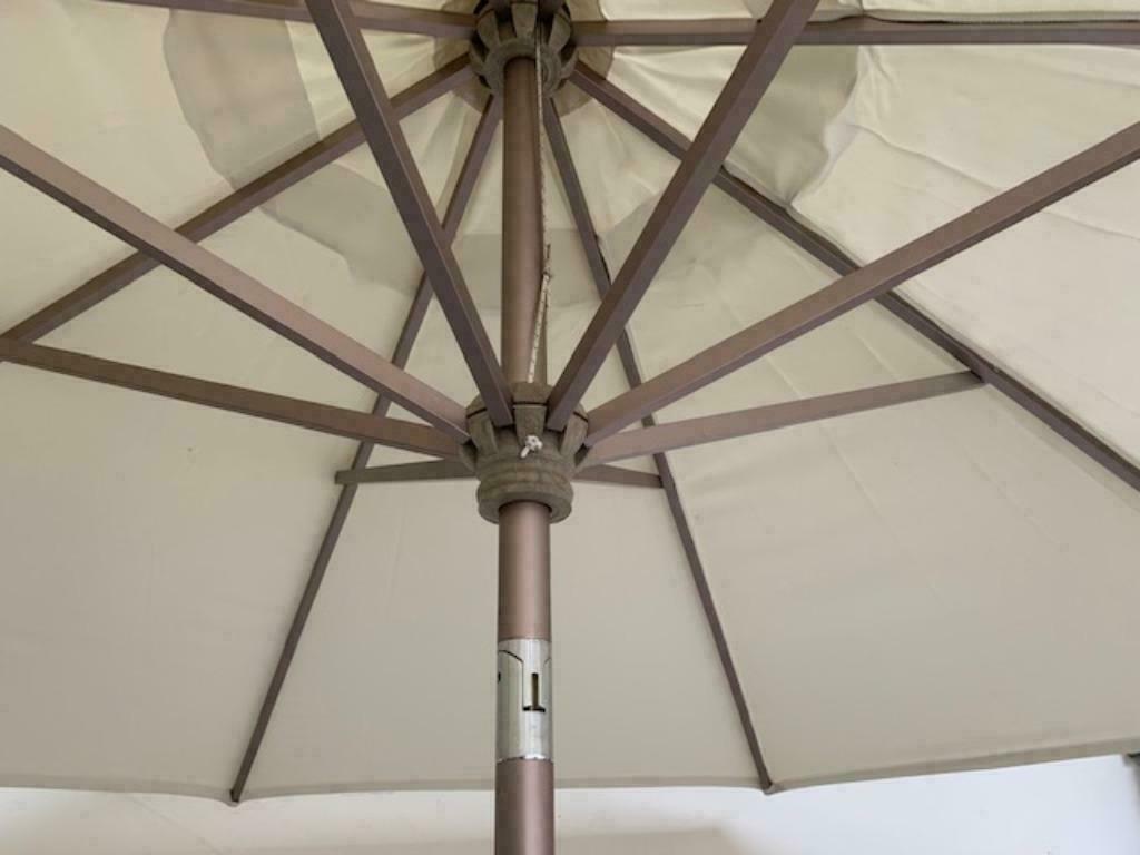 Kantelbare Horeca parasol 300 cm ecru-geel-groen luxe nieuw, Kantelbaar, Nieuw, Stokparasol, 2 tot 3 meter