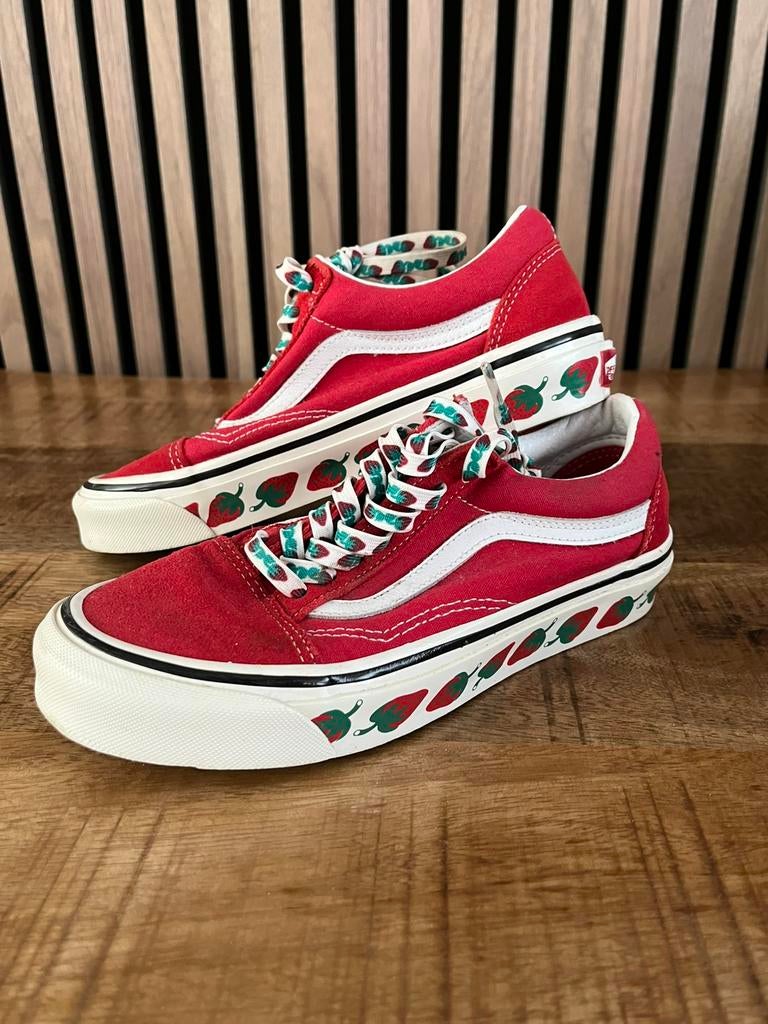 Vans Old Skool Strawberry – Maat 36.5, Verzenden, Rood, Sneakers of Gympen, Zo goed als nieuw
