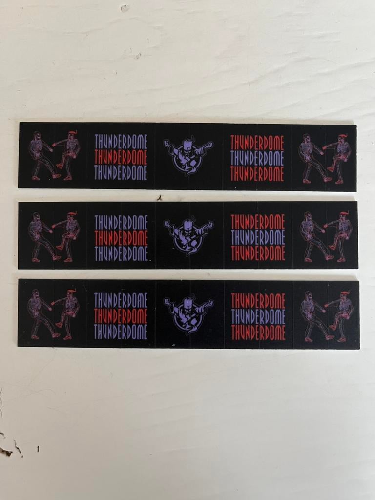 3 Thunderdome munten strips 2025, Eén persoon