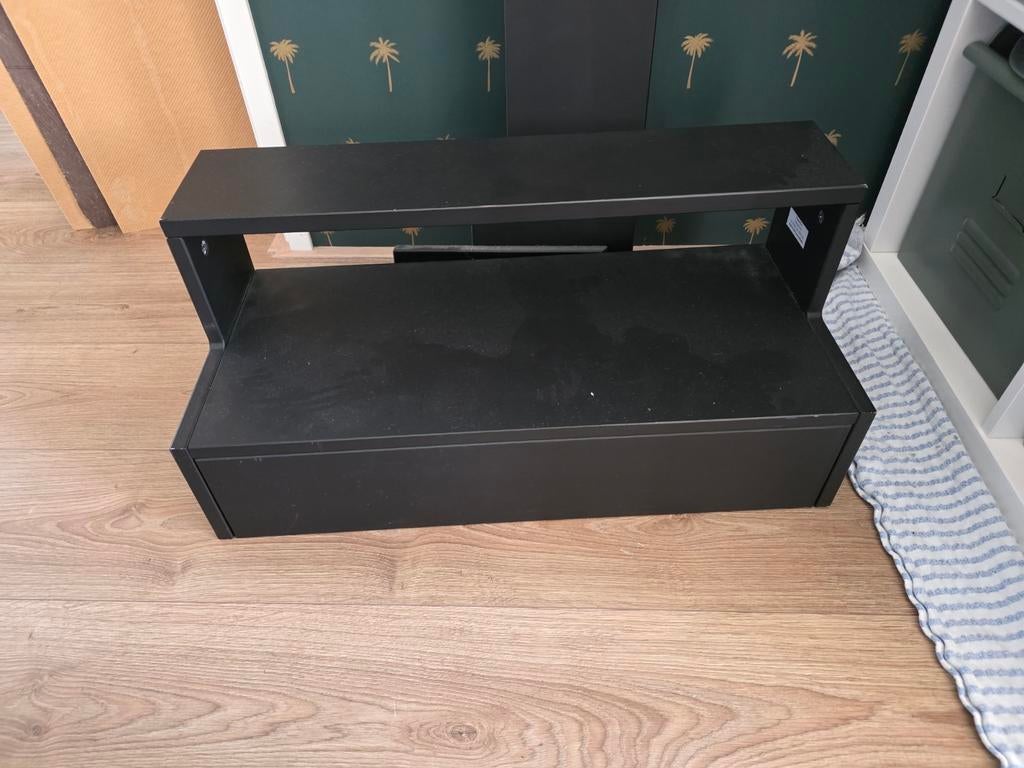 Bedhekje en trapje, Gebruikt, Zwart, Ophalen, Hout