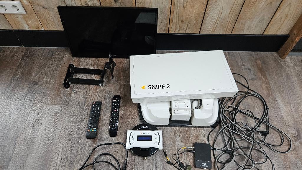 Snipe 2 satelliet + SAB Titan Micro SE + Hitachi scherm, Ophalen, Gebruikt, (Schotel)antenne, Overige merken