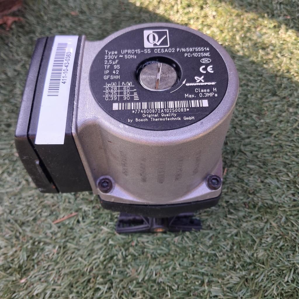 Nefit proline hrc24 pomp Grundfos UPRO15-55 CESA02, Doe-het-zelf en Verbouw, Verwarming en Radiatoren, Ophalen of Verzenden