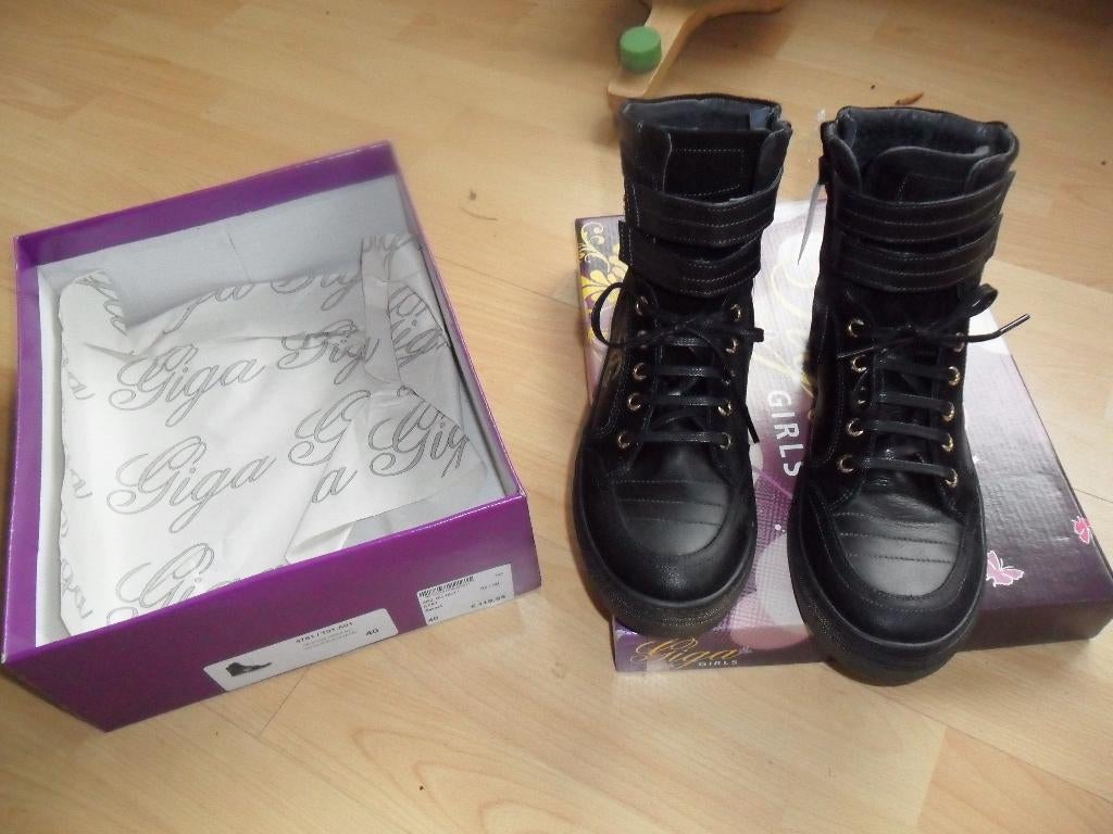 NIEUWE BOOTS  SCHOENEN MAAT 40 GIGA, Kinderen en Baby's, Kinderkleding | Schoenen en Sokken, Meisje, Schoenen, Nieuw, Ophalen of Verzenden