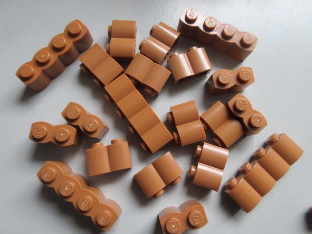 nr. 9314, Medium nougat golfstenen. log bricks 1x4 en 1x2, Ophalen of Verzenden, Zo goed als nieuw, Complete set, Lego