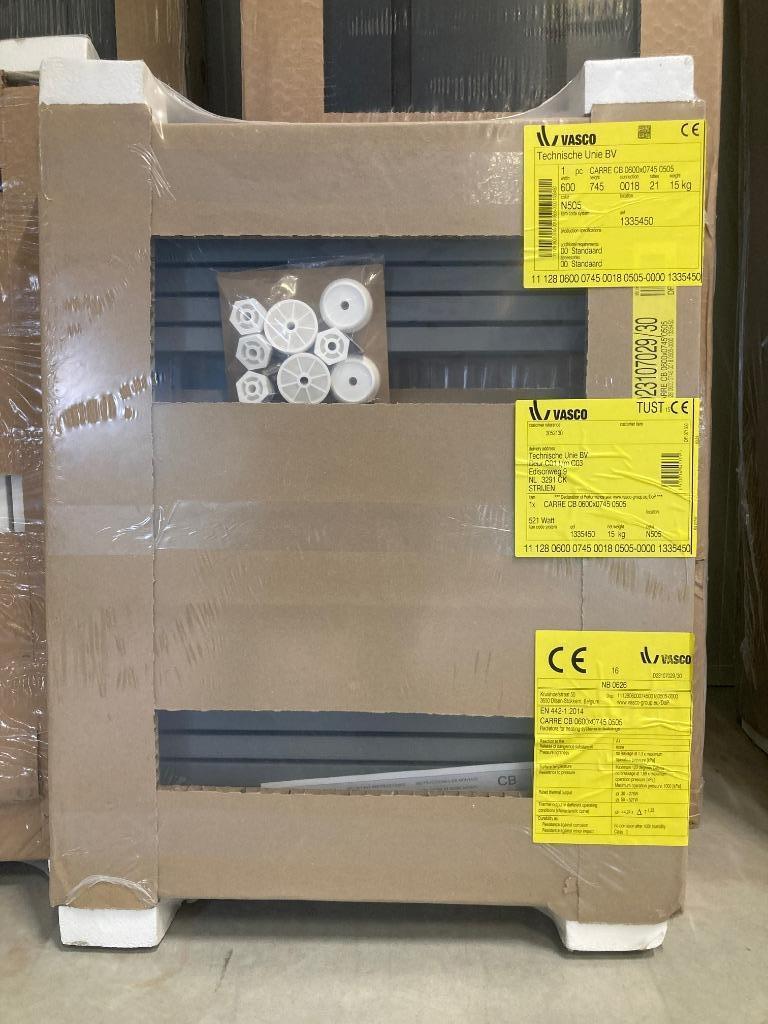 Nieuwe Vasco Carre horizontale en verticale radiatoren!, 30 tot 80 cm, Hoog rendement (Hr), Radiator, Nieuw