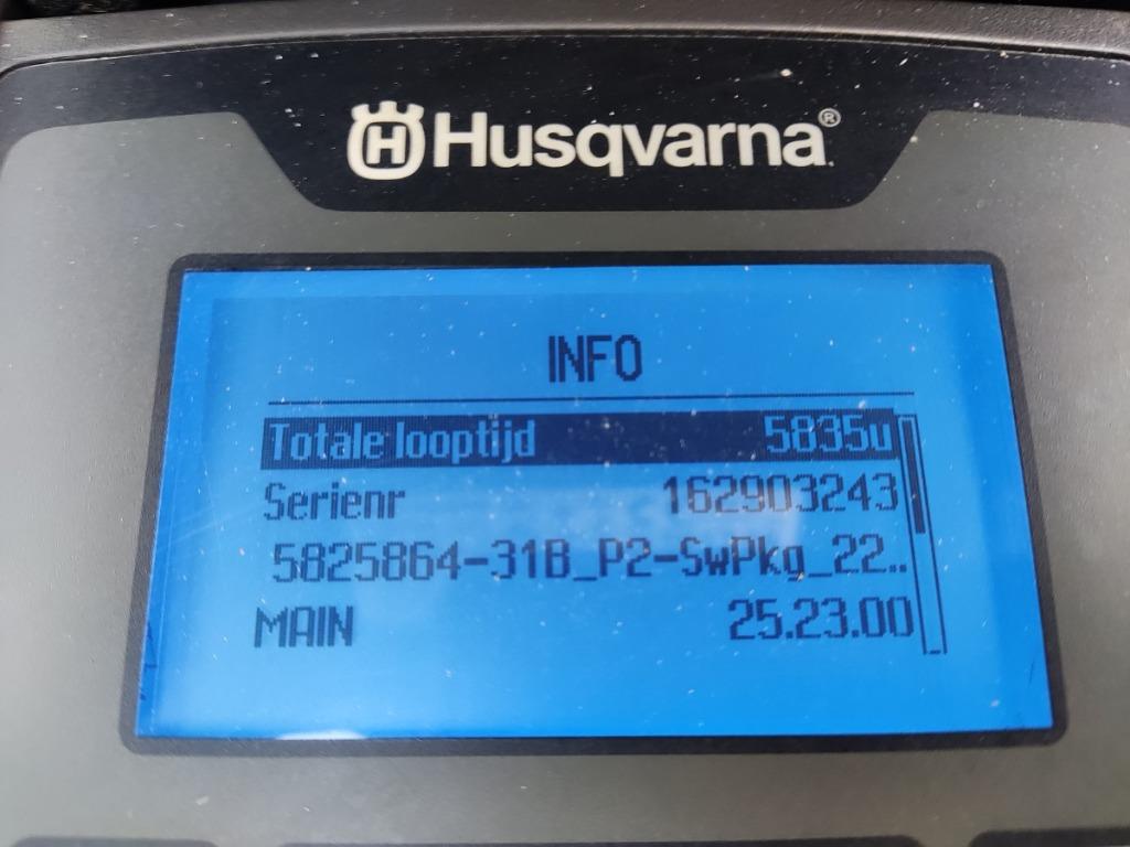 2 Husqvarna Automowers (type 450X, 5.000 m2. i.z.g.s.), Gebruikt, Ophalen of Verzenden, Husqvarna, Husqvarna.