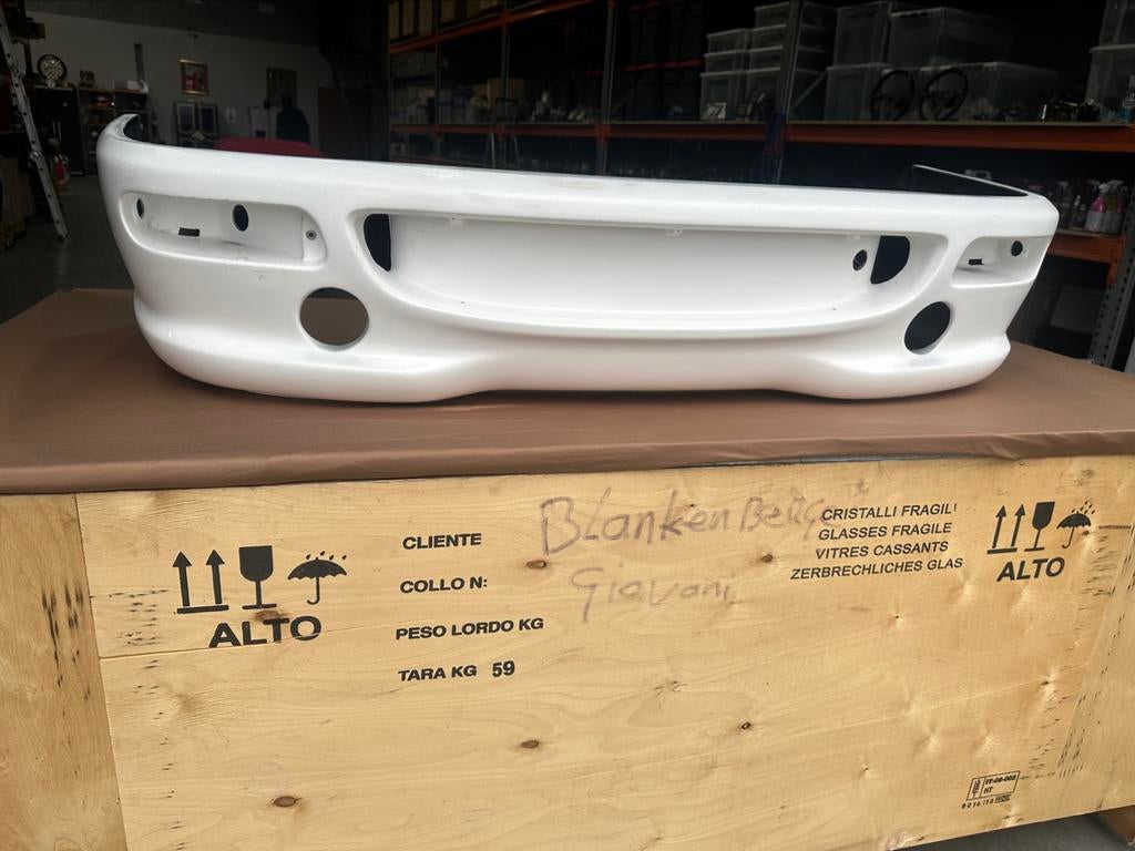 FERRARI 355 / 348. Voor Bumpers, Voor, Nieuw, Ophalen of Verzenden, Ferrari