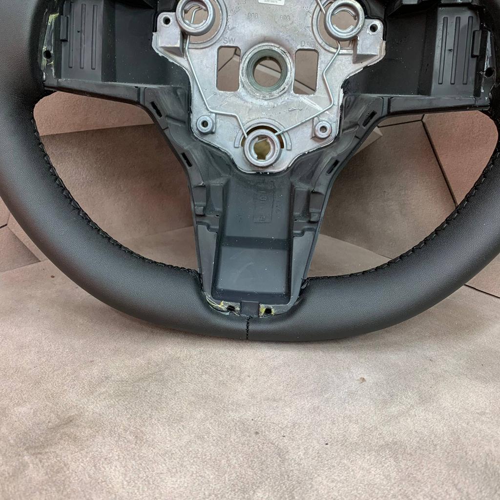 Stuurwiel Stuur Tesla model 3 OPNIEUW BEKLEED, Auto-onderdelen, Besturing, Nieuw, Ophalen of Verzenden