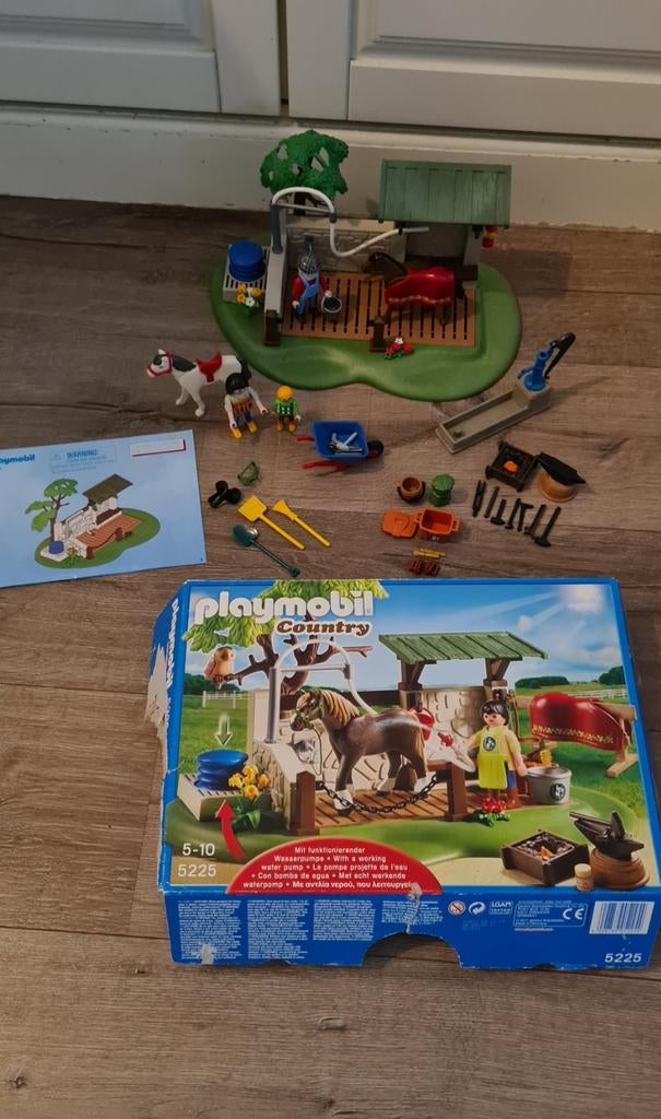 Playmobil Country 5225 poetsplaats met hoefsmid, Kinderen en Baby's, Speelgoed | Playmobil, Ophalen of Verzenden, Zo goed als nieuw