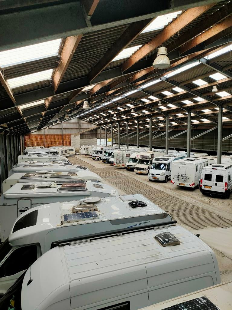 Camper- en Caravanstalling Diessen, Caravans en Kamperen, Caravanstallingen