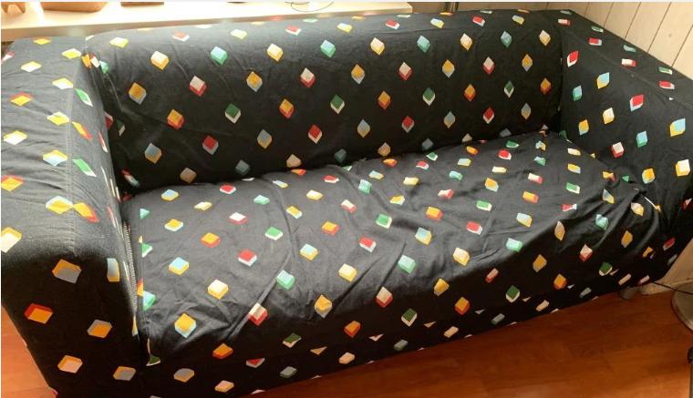 Zwarte hoes gekleurde kubussen; Klippan bank Ikea, Huis en Inrichting, Banken | Bankstellen, 150 tot 200 cm, Tweepersoons, 75 tot 100 cm