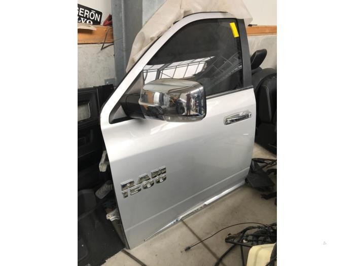 Portier 4Deurs links-voor van een Dodge RAM (PS2), Gebruikt, Deur, Ophalen of Verzenden, Dodge