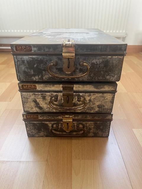 Drie originele, antieke Lips Dordrecht bankkluis laden, Ophalen of Verzenden
