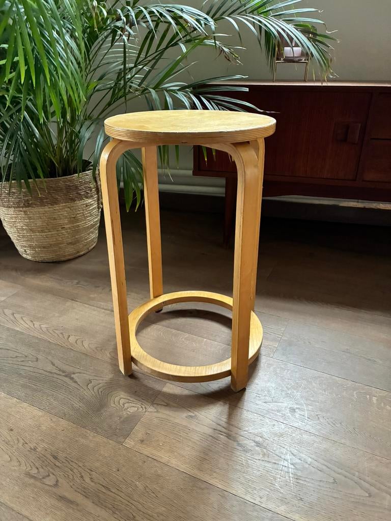 Ikea Frosta kruk halfhoog model, Huis en Inrichting, Krukjes, Ophalen, Zo goed als nieuw