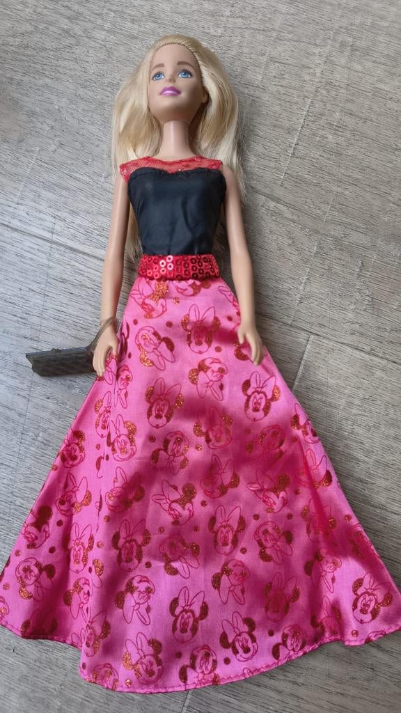 Barbie met Minnie Mouse jurk, Ophalen of Verzenden, Zo goed als nieuw, Barbie