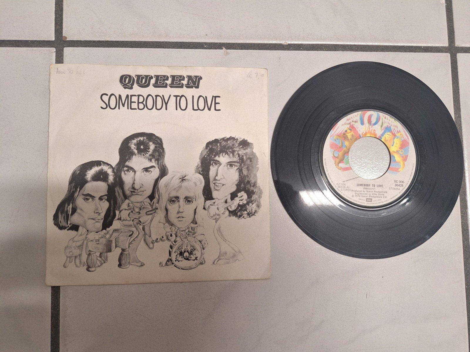 Queen - Somebody to Love / White Man 7 inch vinyl single, Cd's en Dvd's, Gebruikt, Originele persing, 7 inch, Ophalen of Verzenden