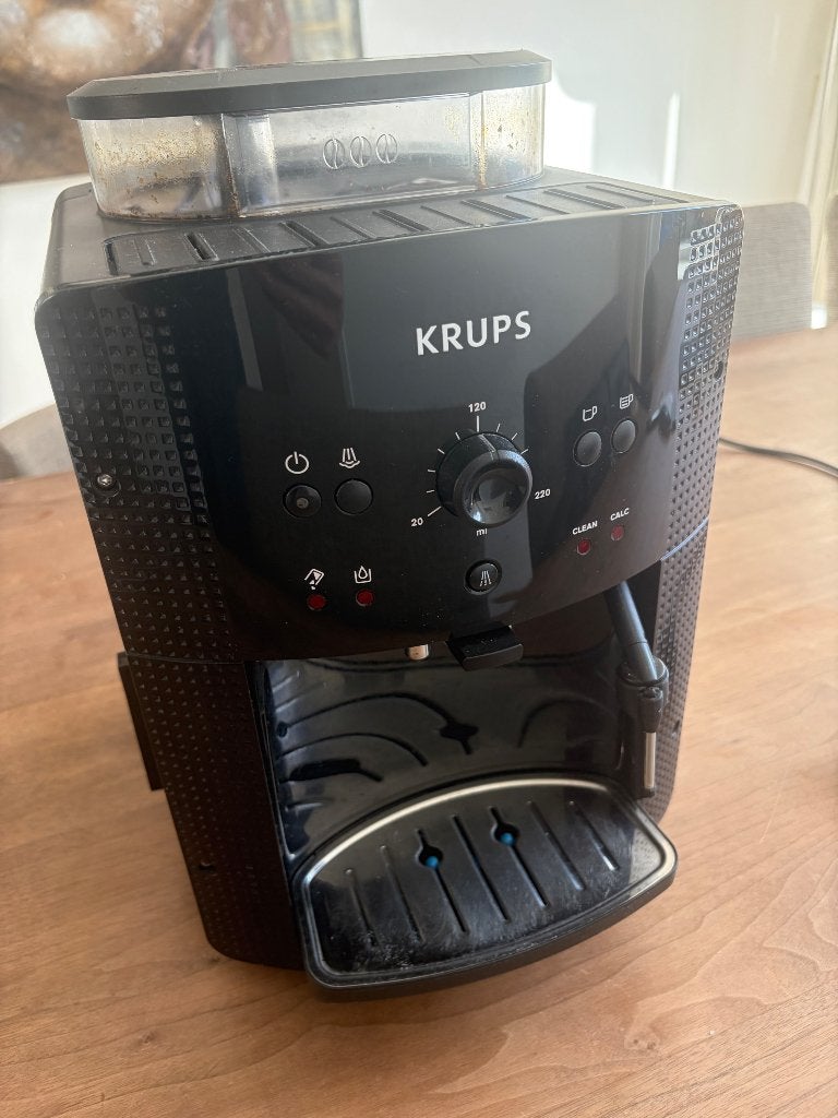 Defecte Krups EA8108  espressomachine voor onderdelen, Gebruikt, Espresso apparaat, Afneembaar waterreservoir, Koffiebonen
