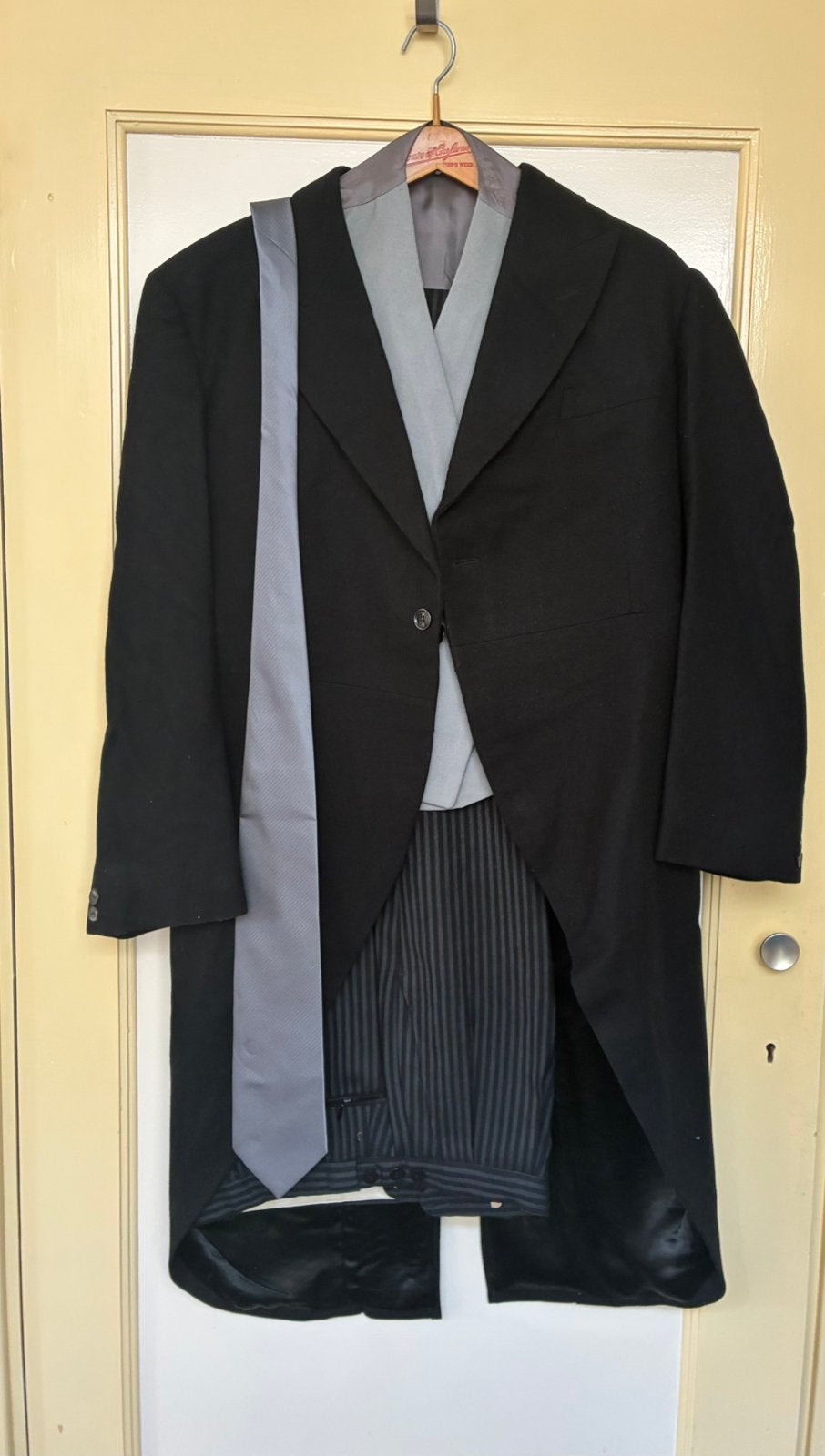 Jacquet (compleet) /slippenjas met pantalon, Ophalen of Verzenden, Gedragen, Maat 48/50 (M), Zwart