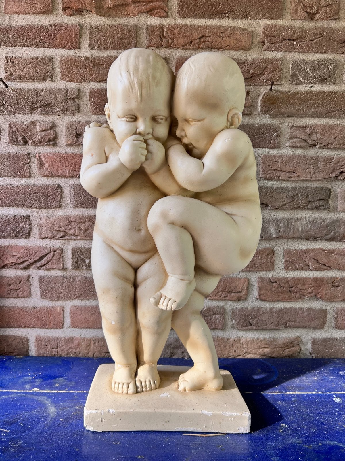 Gipsen Beeld van Twee Baby's - Decoratief en Charmant, Ophalen, Groep mensen, Gips, 20 - 50 cm